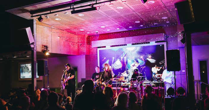 band playing live music at kingscliff beach hotel