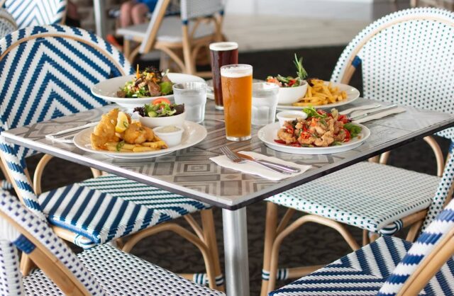 bistro style dining for large groups