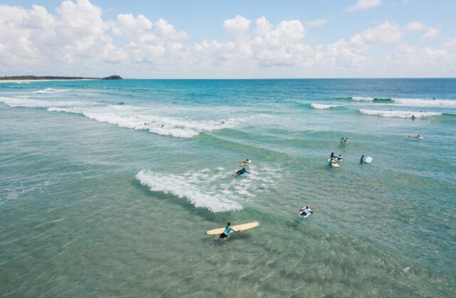 surfing shared experience for girls groups